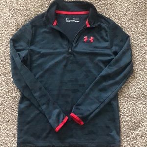 Youth Under armor long shelved shirt
